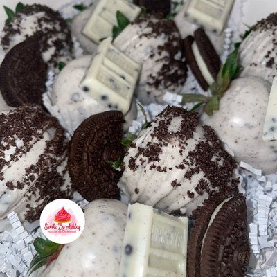 Cookies n Crème Strawberries 