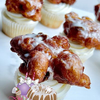 Apple Fritter Cupcakes 