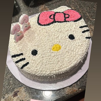 Hello Kitty Cake