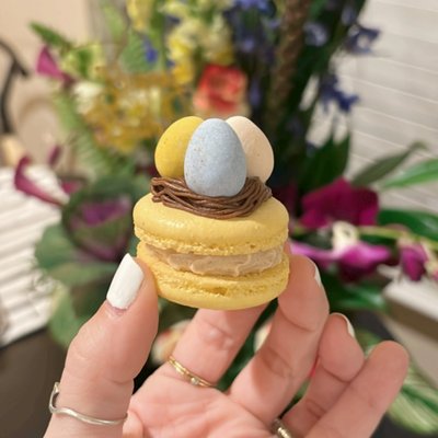 Cadbury Egg Macarons