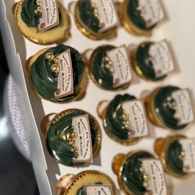 Custom Cupcakes 