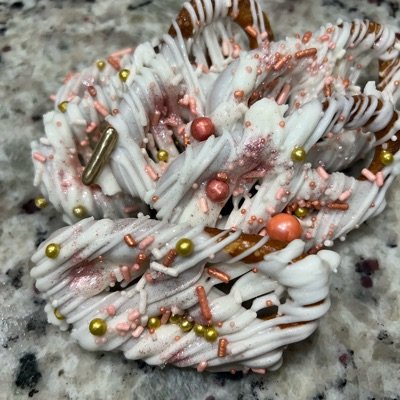 Chocolate Covered Pretzels -Dozen