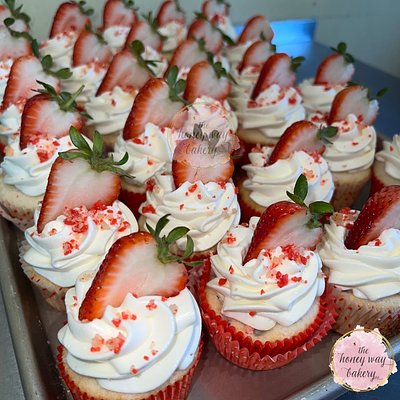 Vanilla Strawberry Cupcakes