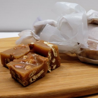 Wrapped Caramels with Pretzels - 2lbs