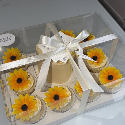 4” Cake & 8 Cupcakes 