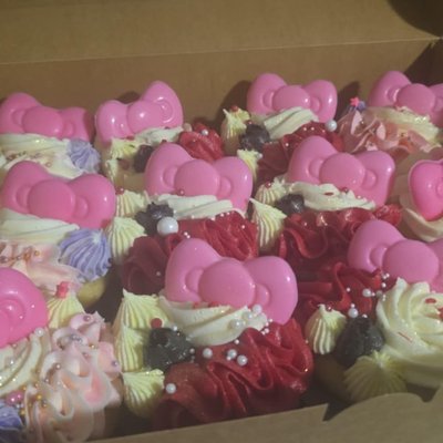 Custom Cupcakes 