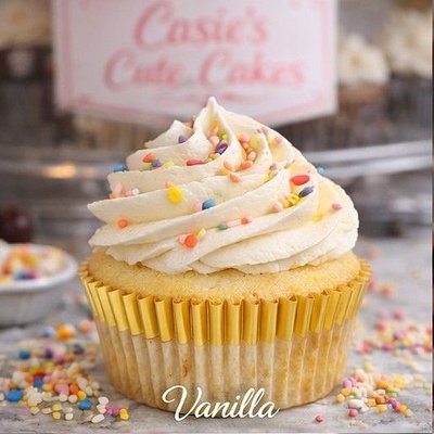 Vanilla Cupcakes - 1 Dozen