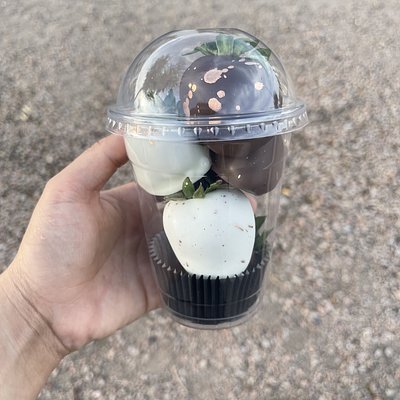 Custom chocolate covered strawberry cup