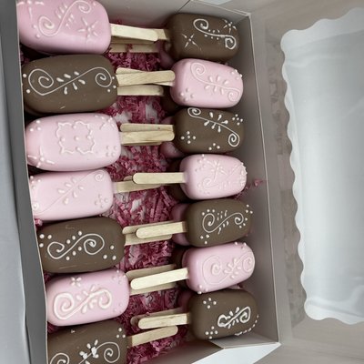 Half Dozen Cakesickles