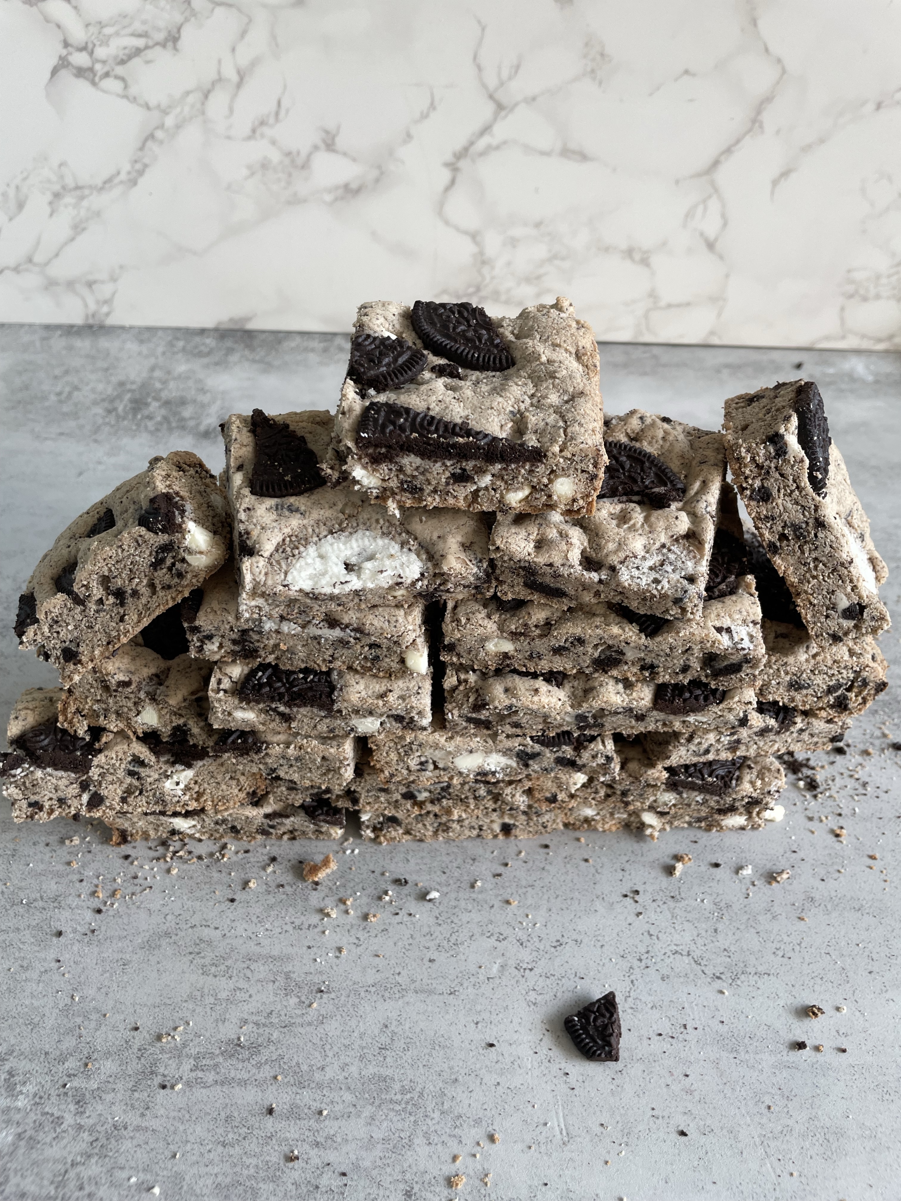 Cookies & Cream Blondie Pan