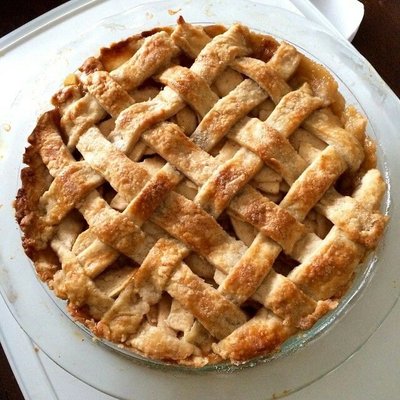 Apple Cinnamon Pie