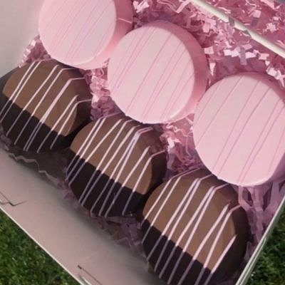 Basic Chocolate Dipped Oreos/ 1 Dozen