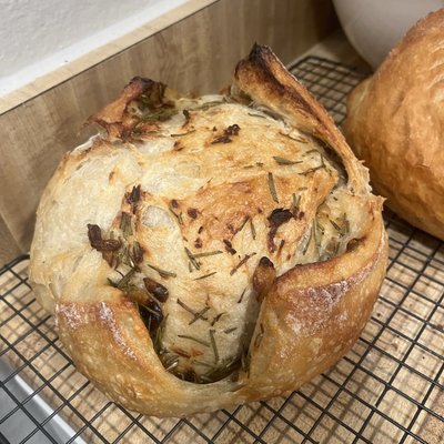 Roasted Garlic Rosemary Boule 