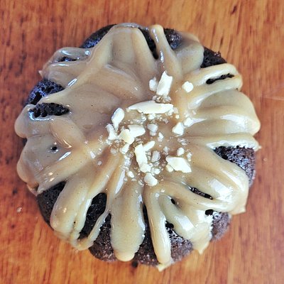 Mini Bundt Cakes - Chocolate With Peanut Butter Ganache 