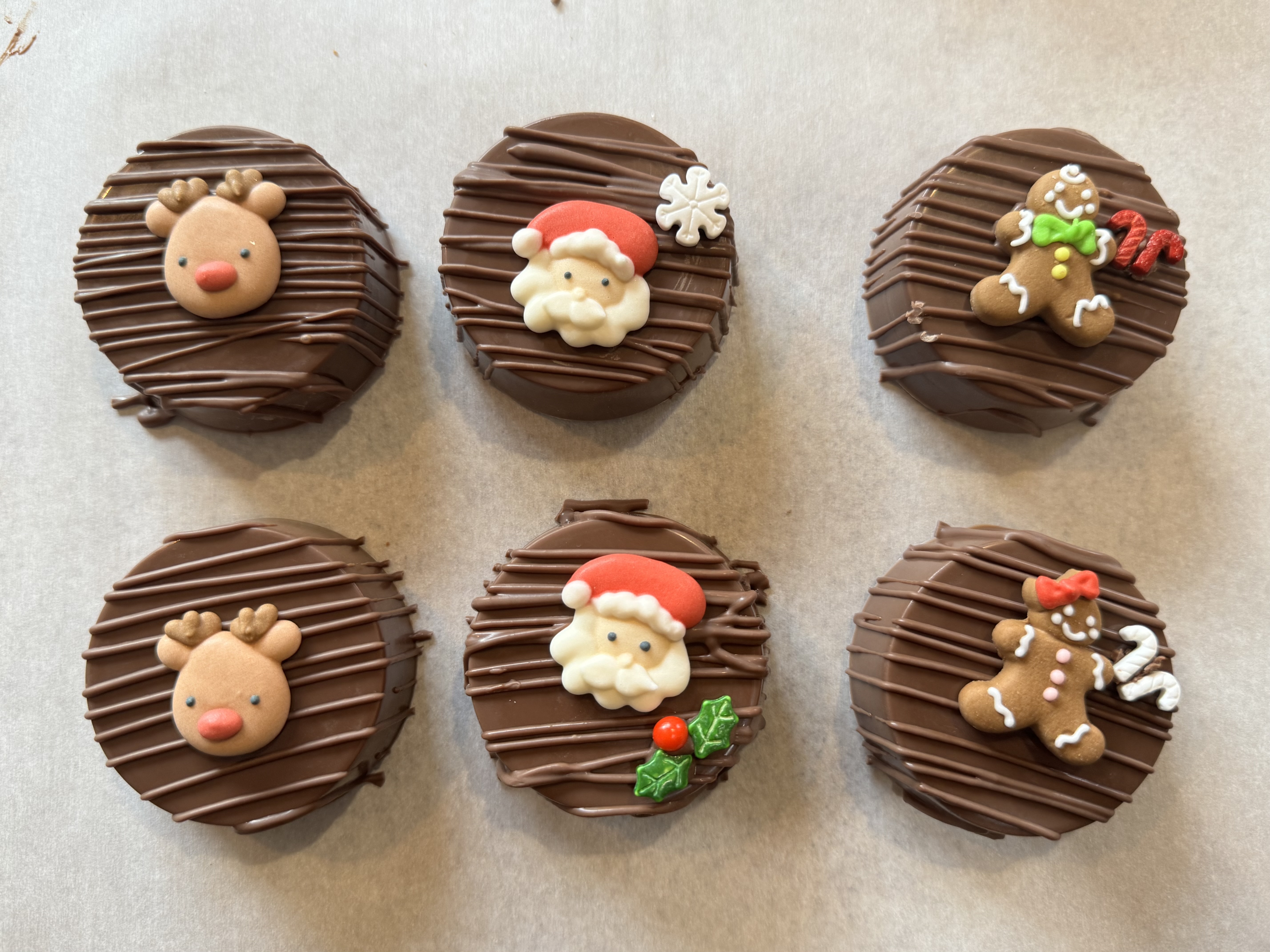 Themed Dipped Oreos