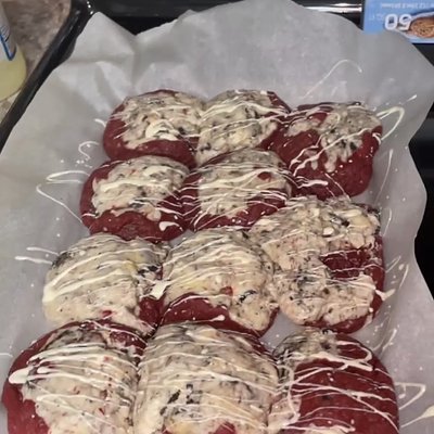 Red Velvet Cookie And Cream