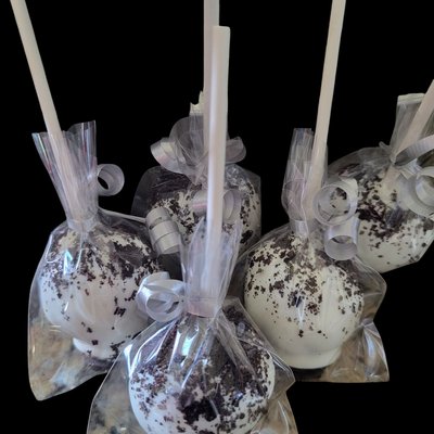 Cookies And Cream Cake Pops
