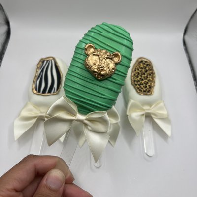 Cakesicles 