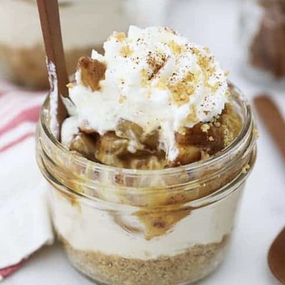 Apple Crumb Cheesecake