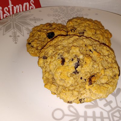 Oatmeal Raisin Cookies