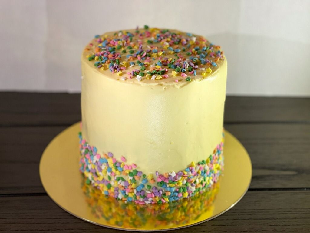 8" Round 2-layer Cake