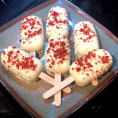 Cakesicles: Red Velvet