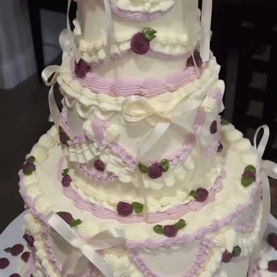 Tiered Cakes (Dm on insta to order)