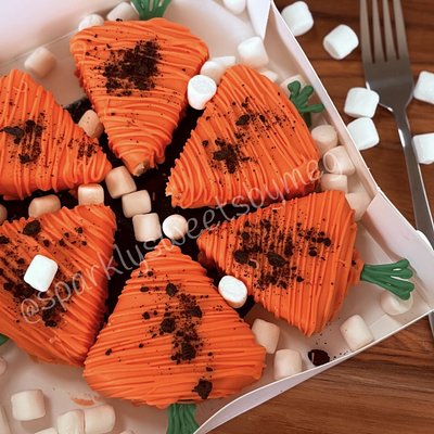 CHEESECAKE CARROT PLATTER