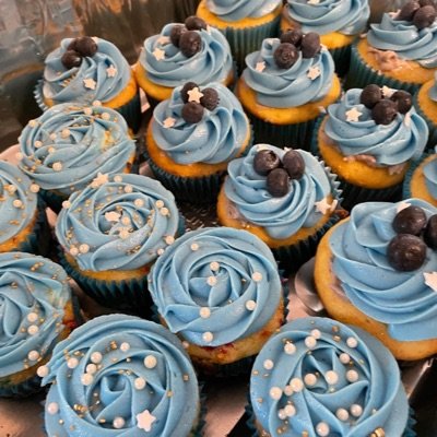 Cupcakes (1 Dozen) (specify Or Inquire About Flavors)