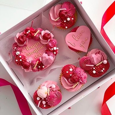 Lovers Bento 4” 5 Cupcake Combo Box