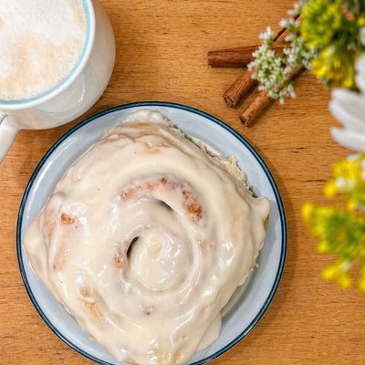4 Pack of Cinnamon Rolls