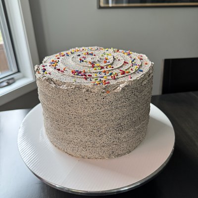 Charlie’s Cookies & Cream Cake