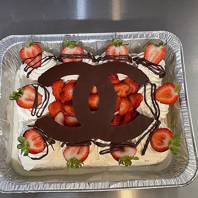 Vanilla Tres Leches Cake With Fresh Strawberries 