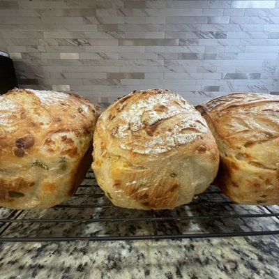 Jalapeño Cheddar Sourdough Loaf (Whole-Unsliced)