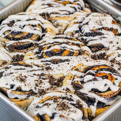 Cookies & Cream Rolls (4)