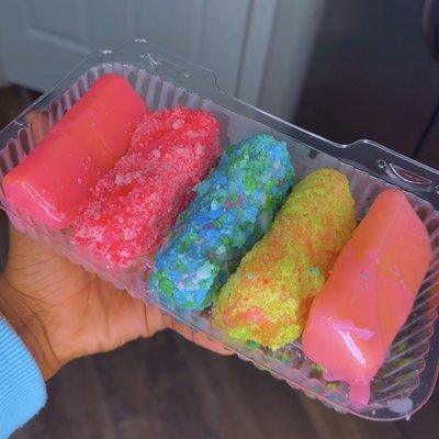 Pineapple Spears W/ Toppings 