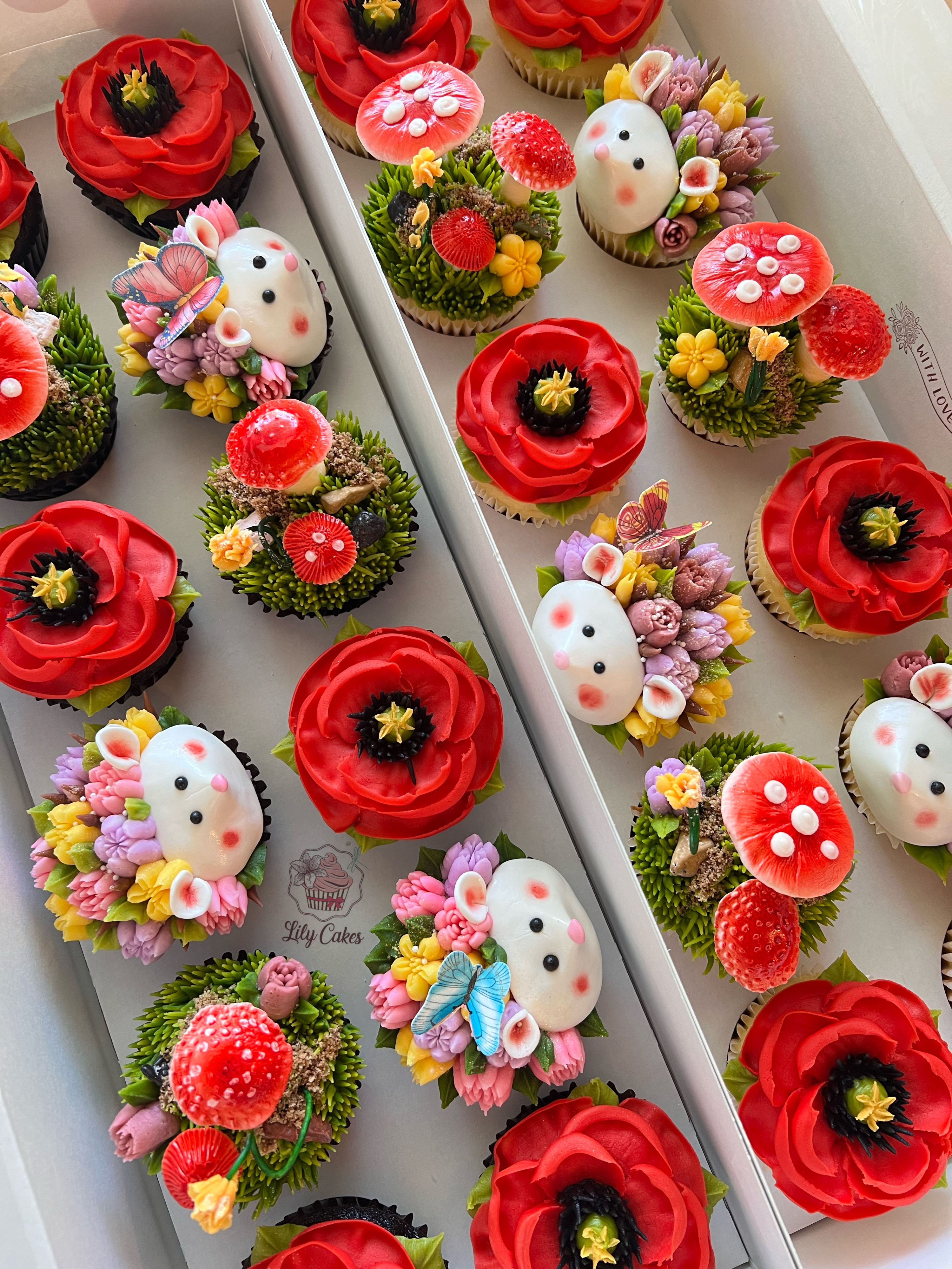 Themed cupcakes (Restrictions apply)🧁🥳