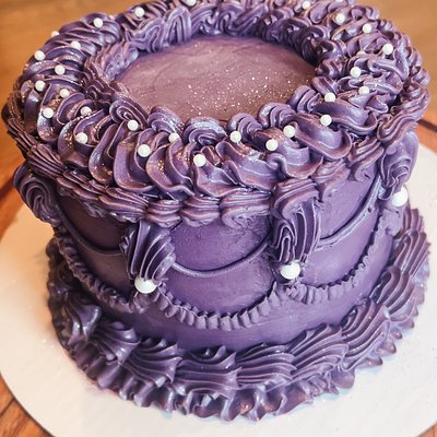 8” Circle Cake 
