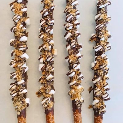 Chocolate covered pretzels 🥨