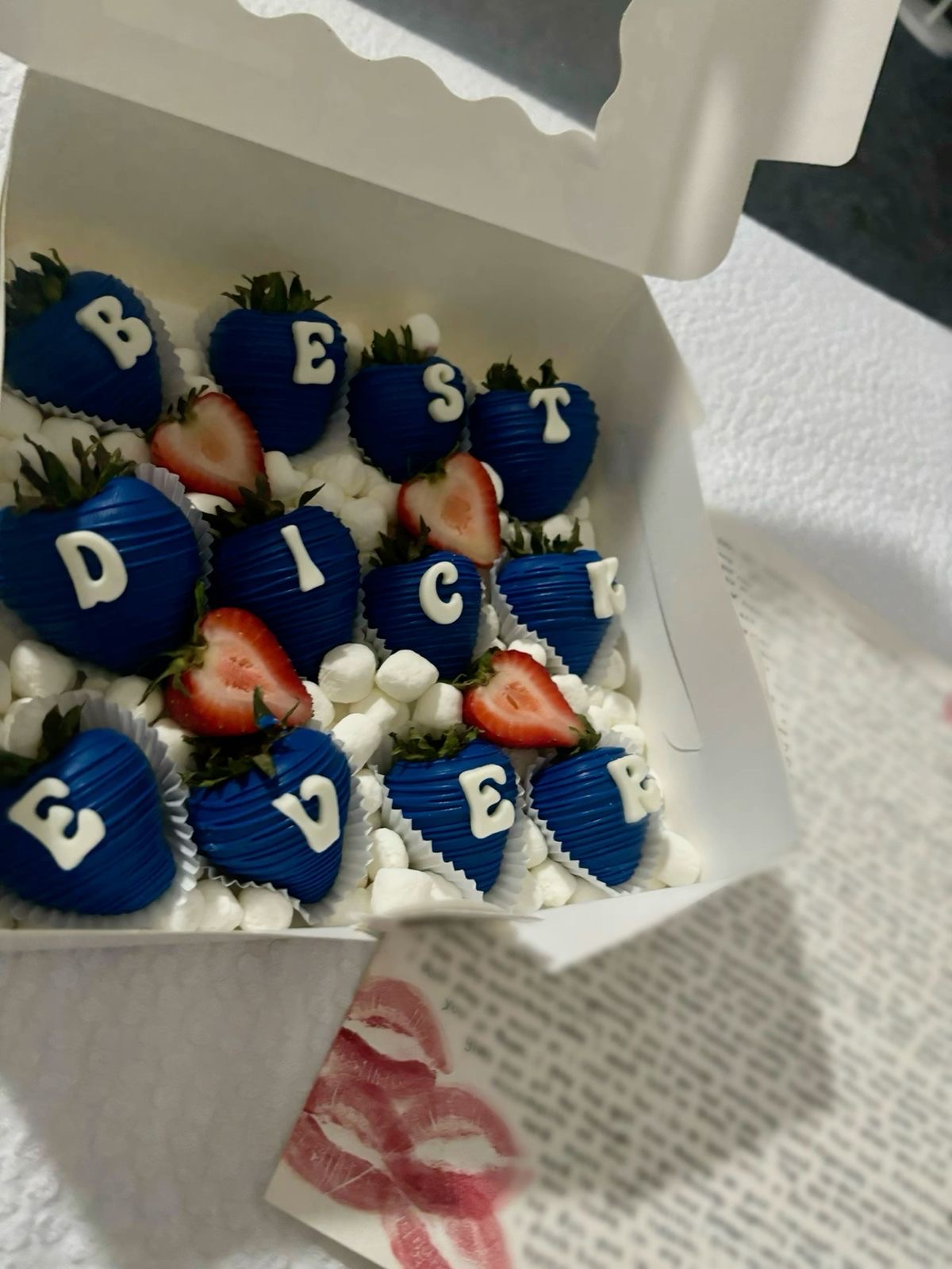 FREAKY FULL DOZEN CHOCOLATE COVERED STRAWBERRIES 🍓😏
