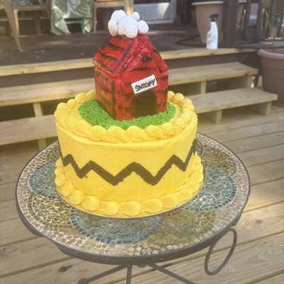 Custom Cakes 