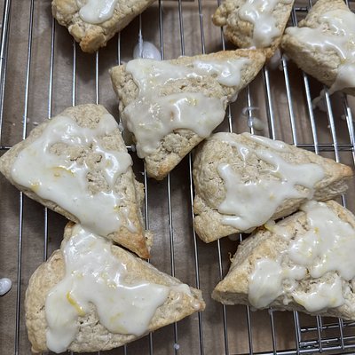 6 Lemon Scones 