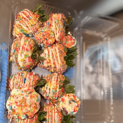 Chocolate-Covered Strawberries – 8 for $30