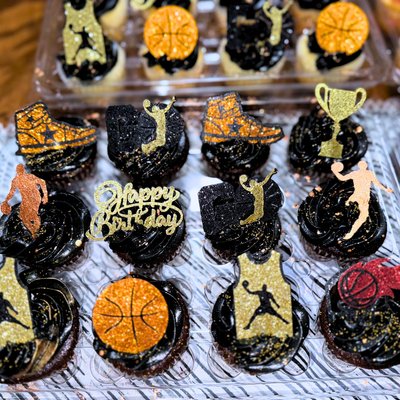 Dozen Cupcakes