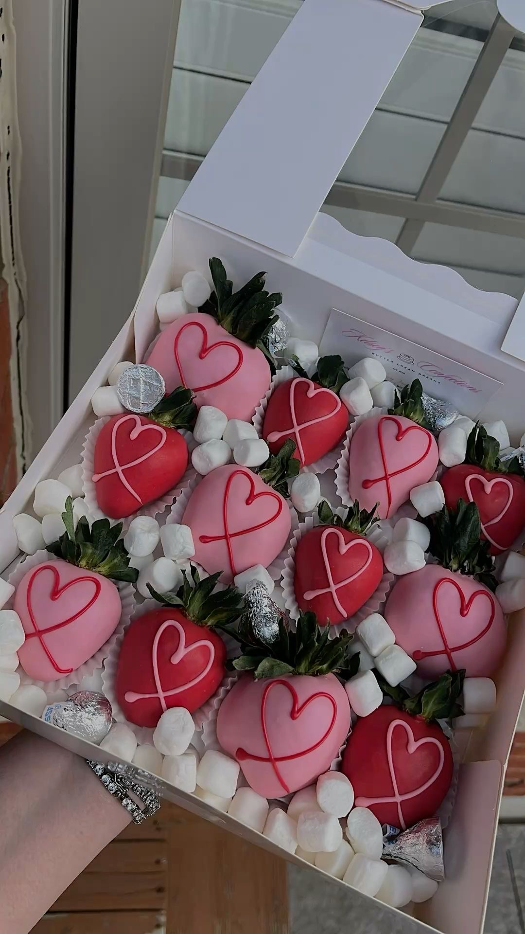 12 count chocolate strawberries (choice 2)