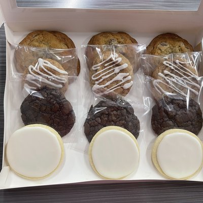 Assorted Cookie Box