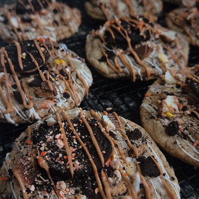 CUSTOM COOKIES 