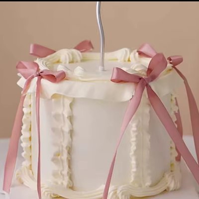 6 Inch Vintage Birthday  Cake