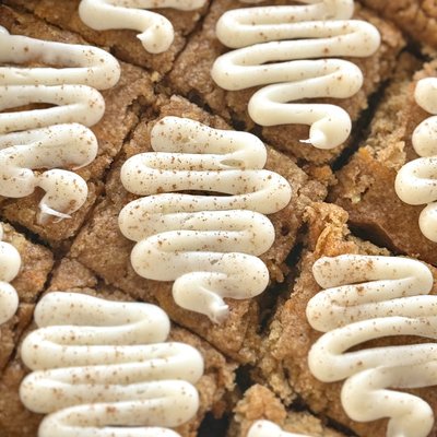 Carrot Cake Blondies 