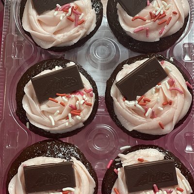 Chocolate Cherry Cupcakes